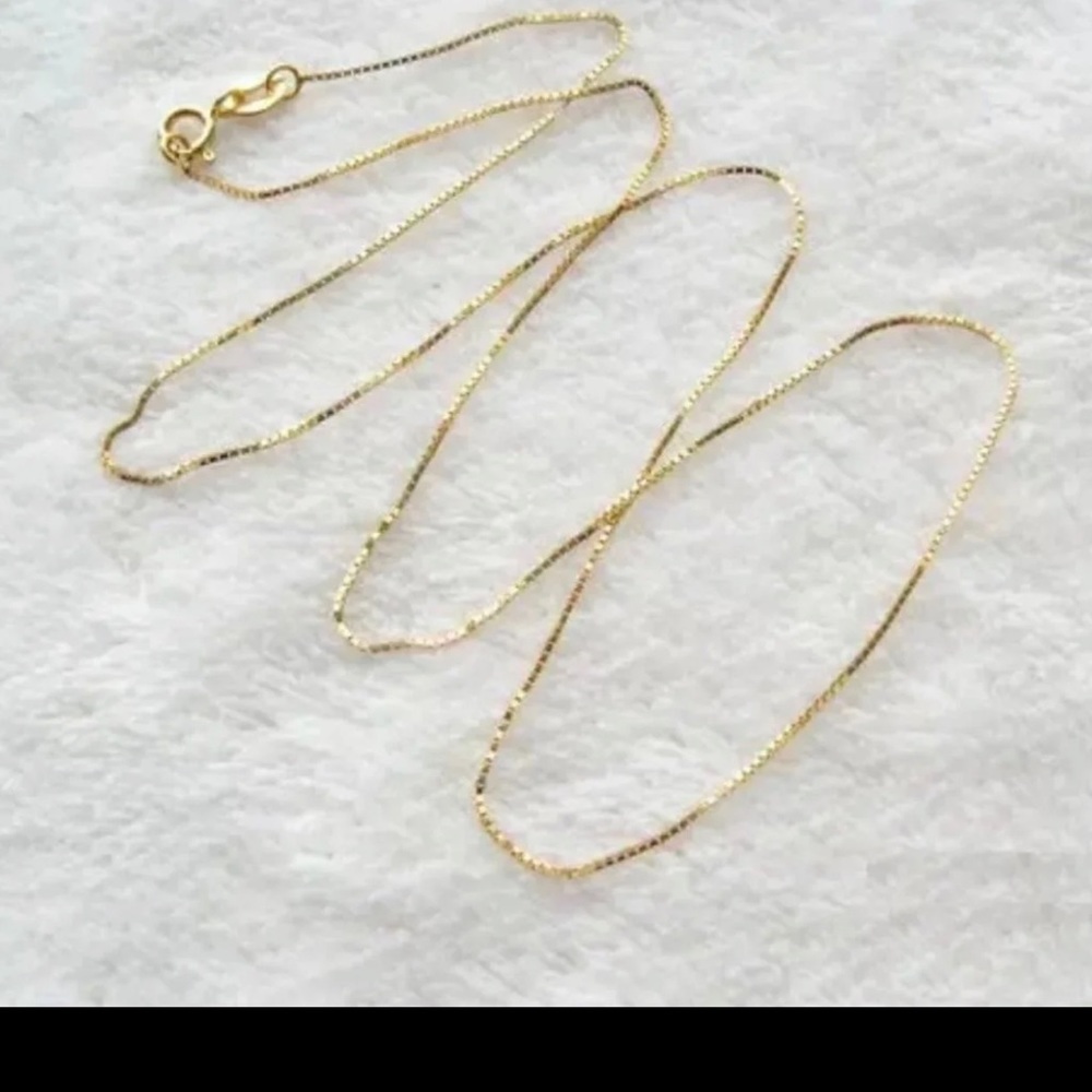 Tory Burch Pendant & Chain - Picture 2 of 5